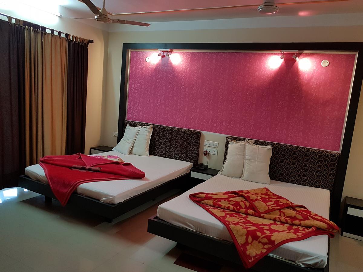 Swagatam International Hotel Tarapith Exterior photo